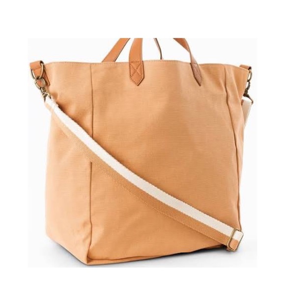 Thirty one Casual Crossbody Tote Fawn - Picture 1 of 5